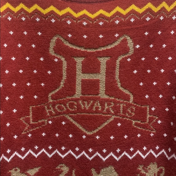 HARRY POTTER HOGWART’S HOUSES CHRISTMAS SWEATER - Picture 2 of 12
